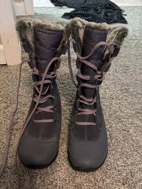 north face snow boots size 8